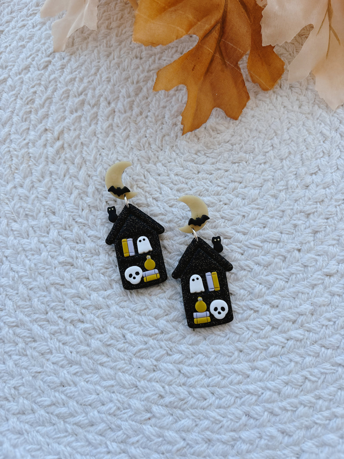 Haunted House Bookshelf Dangles