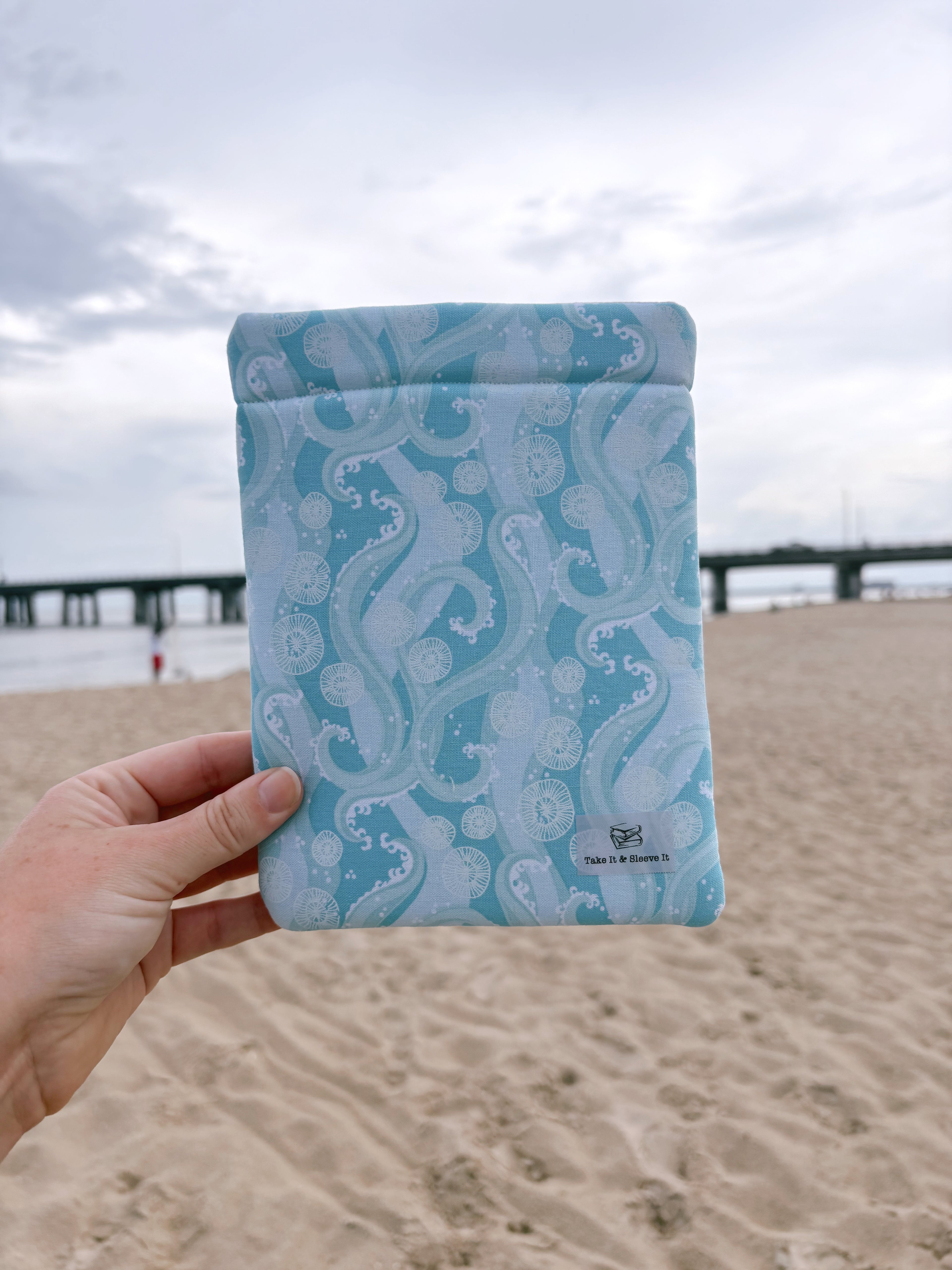 Waves E-Reader Sleeve