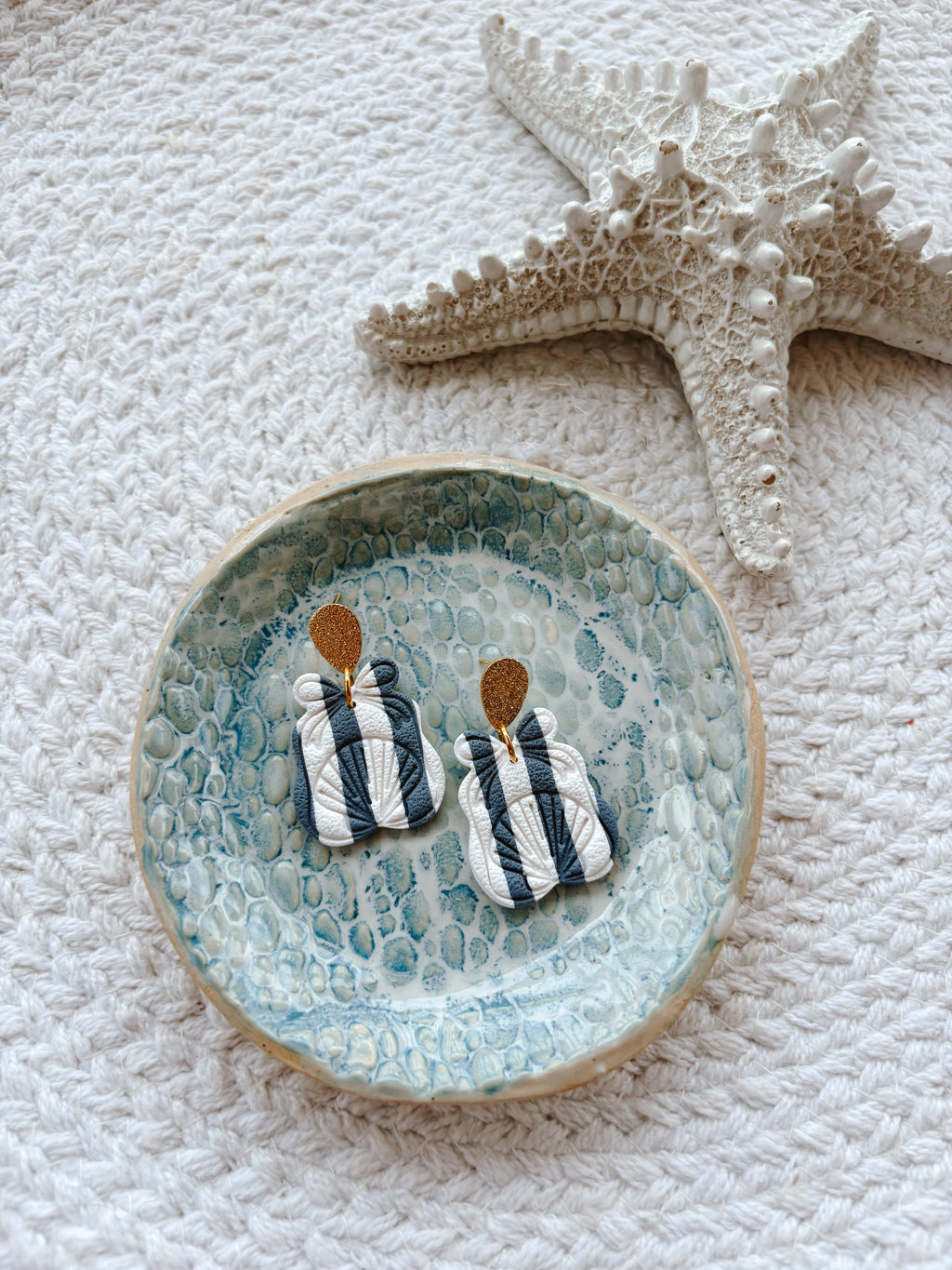 Coastal Shell Bows