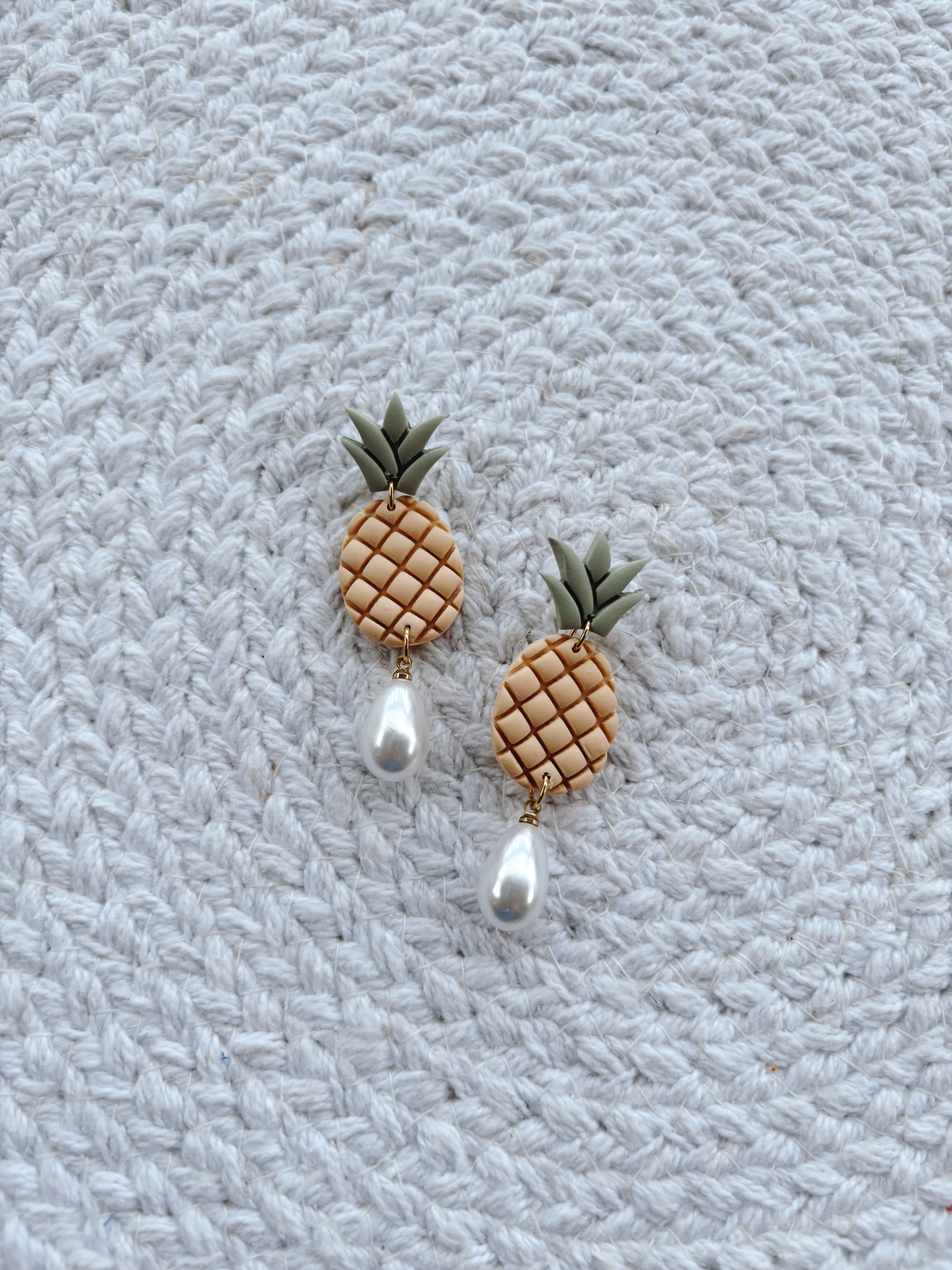 Pineapples & Pearls