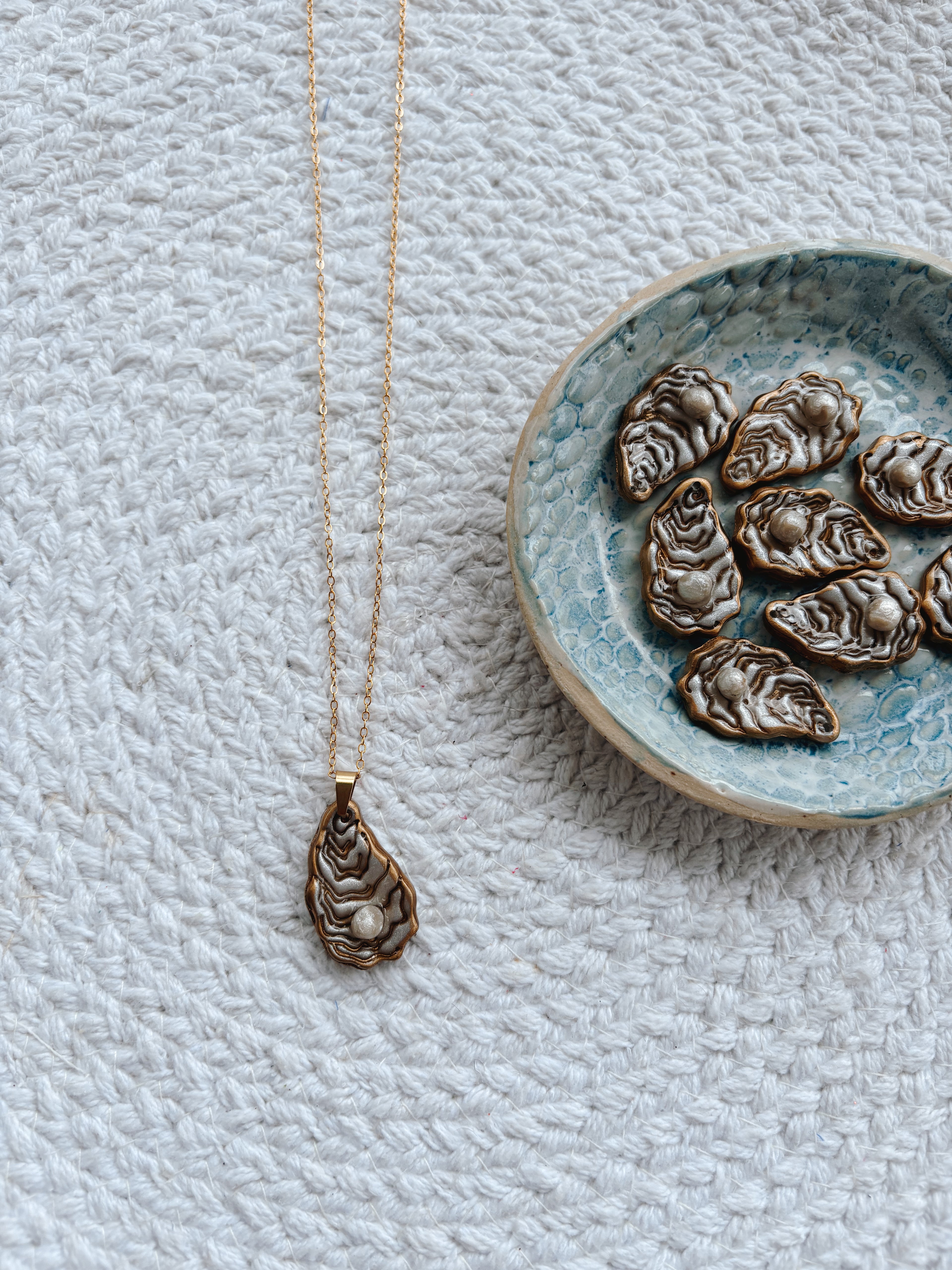 Oyster Gold Chain Necklace