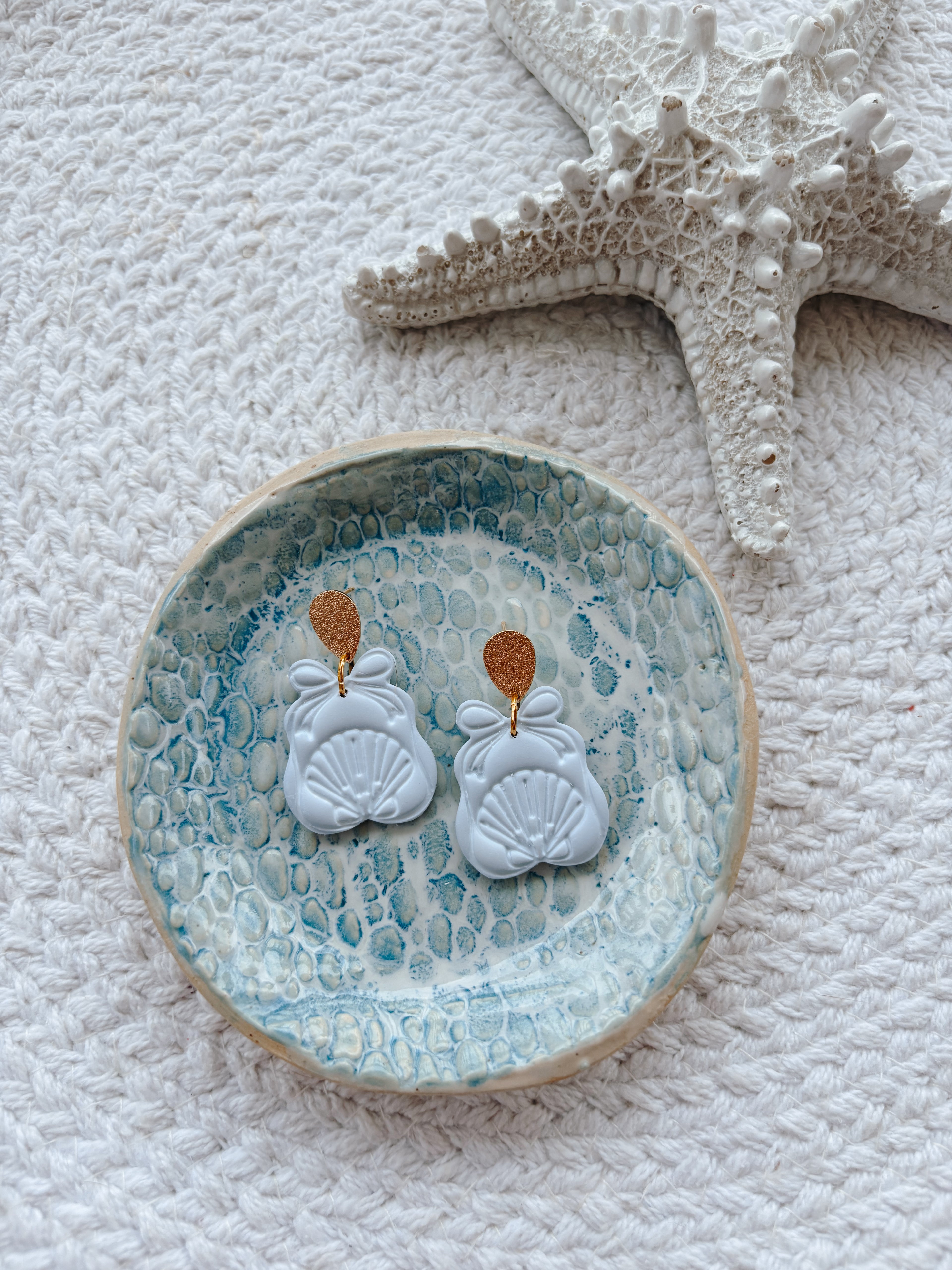 Coastal Shell Bows
